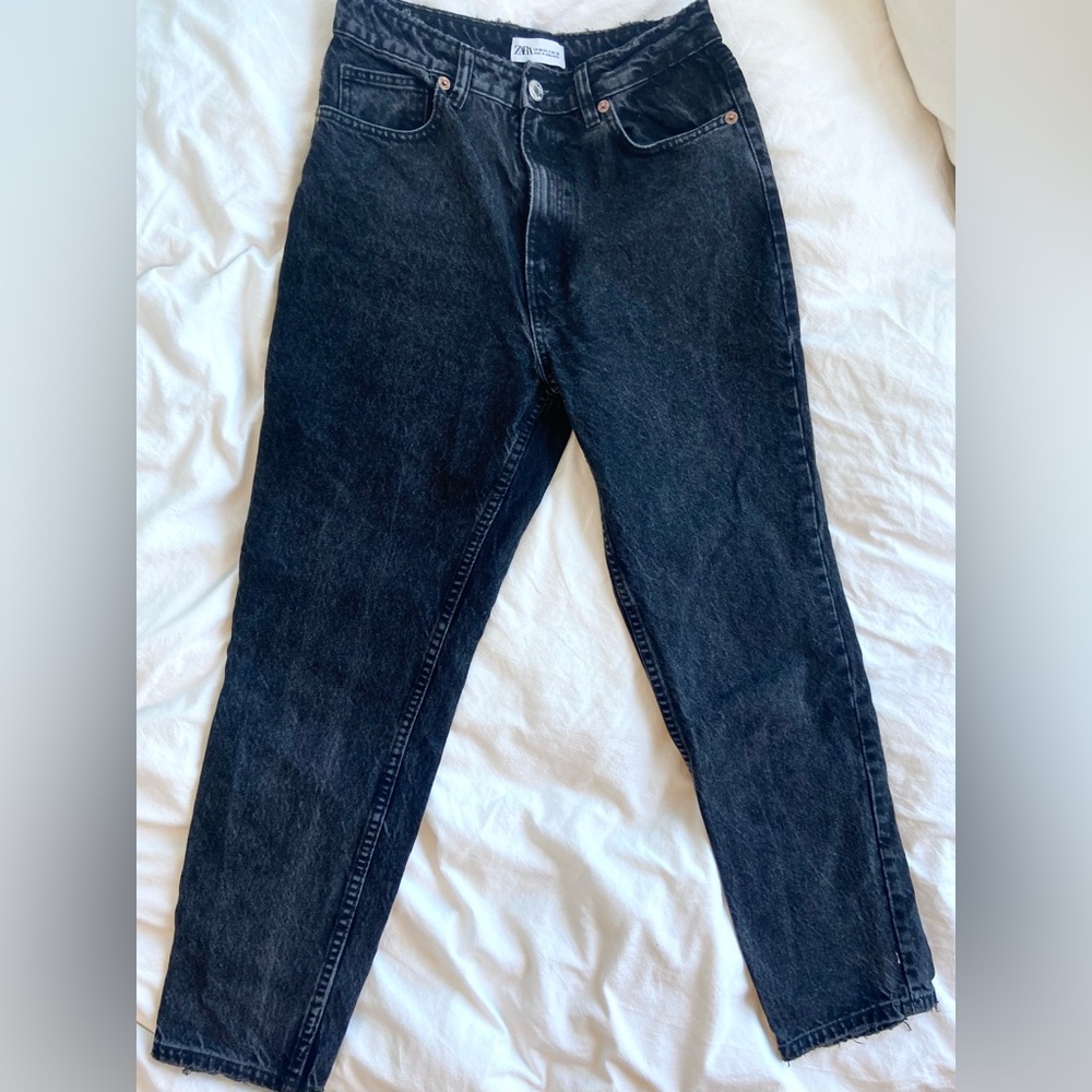 Black Distressed Mom Jean - Zara